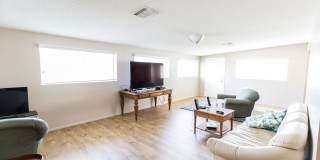 6 Bedroom 3.5 Bathroom Tri-Level Home In Tempe close to ASU Gallery 20