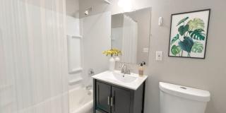 Clairemont Apartments Gallery 7