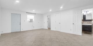 1041 Northeast 9th Avenue Gallery 11