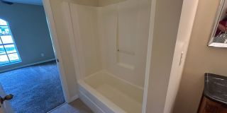 Unique 3/2 + Den home in great location Gallery 19
