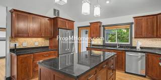 Unique Luxury Three Bedroom Home in Hallinan! Unique Luxury Three Bedroom Home in Hallinan! Gallery 8