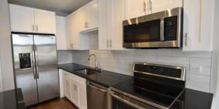 3833 N Broadway Gallery 47