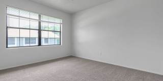 Cute 2 Bed 1 Bath Unit in Quiet Fourplex Gallery 12