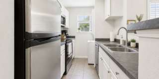 712 W 21st St Apt 304 Gallery 3