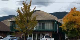 146 Woodford Street Gallery 1