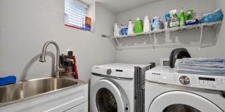 Spacious 4BR House in Denver Gallery 26