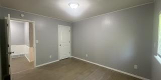 906 East Frederick Street Gallery 18