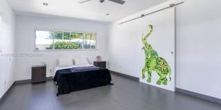 501 NE 51st St Gallery 15