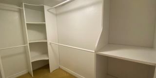 322 N. 50th Avenue Place Gallery 17