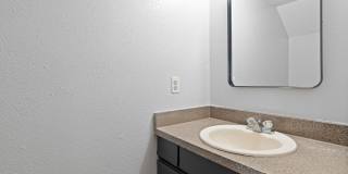RIVER CROSSING TOWNHOME - 2BD -2.5BA - GREENBELT VIEW - WASHER/DRYER - RESERVED PARKING Gallery 11