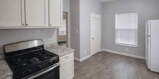 511 W Cleveland St Gallery 1