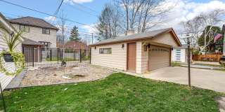 5740 N Lowell Avenue Gallery 22