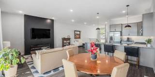 -Live Bold at The Ten – Modern 3BR / 2.5BA Townhome + Elevator Gallery 35