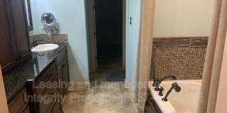 330 Dunvegan Ct Gallery 20