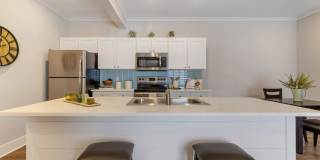 Pointe Grand Apartment Homes Gallery 22