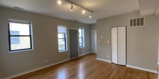 4817 N Christiana Ave 4817 N Christiana Ave Gallery 1