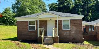 Two bedroom apartment for $1199 per month ~5 minutes from the Airport in a quaint and quiet community! Gallery 1