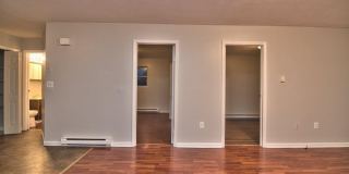 1418 N Main (Apt B) Street Gallery 6