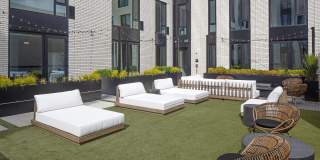 The Weidler Gallery 16