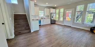 1411 S Washington Avenue Gallery 3