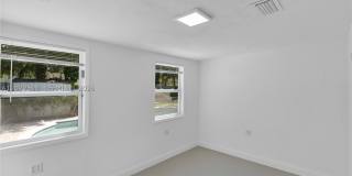 4740 NE 2nd Ter Gallery 16