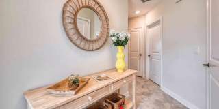 Beautiful 2 Bedroom, 2 Bathroom Davenport Home! Gallery 4