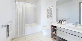 3033 Wilshire Gallery 13