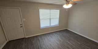 23 E Laramie Drive Gallery 1