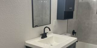 1215 East Mission Lane - 3 Gallery 7