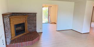 Well-kept house in desirable Thurston neighborhood! Gallery 13