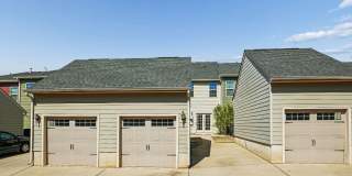 3 Bed/2.5 Bath Townhouse for RENT! Gallery 24