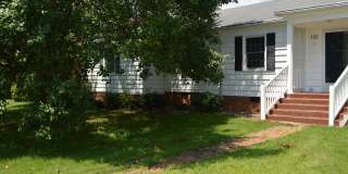 3 Bed/2 Bath Home Right Next to Walker Golf Course! 3 Bed/2 Bath Home Right Next to Walker Golf Course! Gallery 4