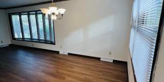 Large 4 Bedroom House in Iowa City Gallery 19