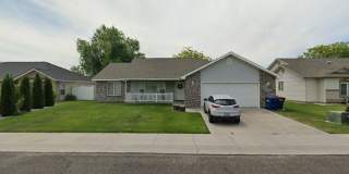 3-bed, 2-bath, 2-car garage, 1360 sq. ft. Gallery 1