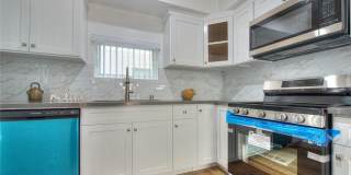 11728 Hamlin Street Gallery 13