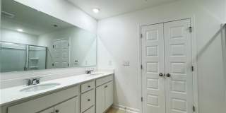709 Alburgh Alley Gallery 26