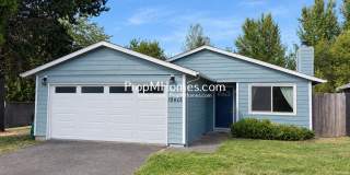 Terrific Three Bedroom Beaverton Ranch Home - Close to Nike! Gallery 1