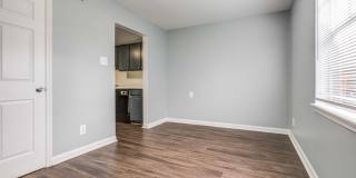 Country Club Apartments Gallery 13