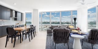 The Duchess Gallery 12