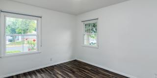 Charming single story home in heart of Reseda Gallery 20