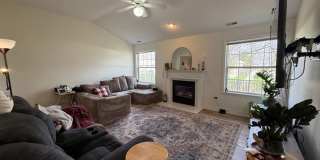Spacious 4BR Home in Seven Oaks with Garage & Fenced Yard Gallery 9