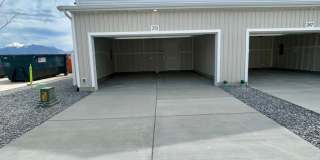 Saratoga Springs 4 Bedroom Townhome Gallery 14