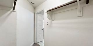 5000-5002 Villas Drive Gallery 22