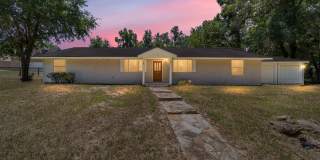Bright & Spacious Home in a Quiet Neighborhood with Modern Comforts Gallery 1
