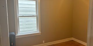 Charming and cozy 1st floor 2.5 bedroom. 1 bath Gallery 28