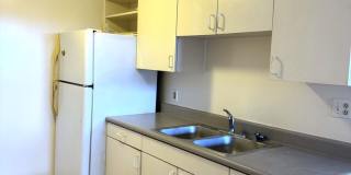 Highly Desirable Dowsett - Move-in Ready One Bedroom - Internet Included! Gallery 1