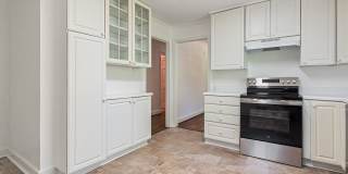 Heart of Chapel Hill! Roosevelt is ready for you!  4 bedrooms/3 bathrooms Gallery 6