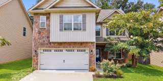Beautiful Craftsman-style home in established Hardin Valley subdivision available 10/1!! Gallery 1