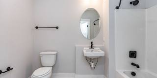 625 N. O'Neil St. Gallery 14