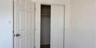 2012 E 7th Street Gallery 7